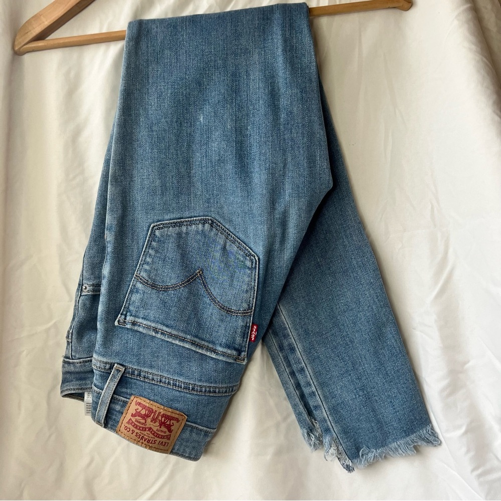 EUC Levi’s 721 high rise skinny
